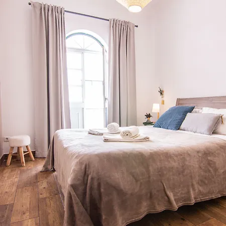 法鲁中心 - 假日公寓 * 法鲁区