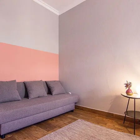 法鲁中心 - 假日公寓